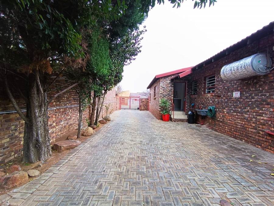 3 Bedroom Property for Sale in Uitsig Free State